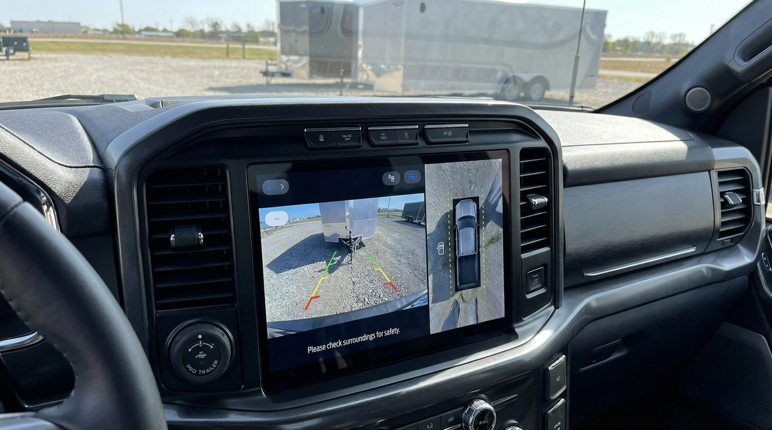 Ford F-350 trailer camera and trailering technology display