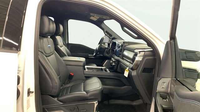 2026 Ford Super Duty F-350 SRW Platinum