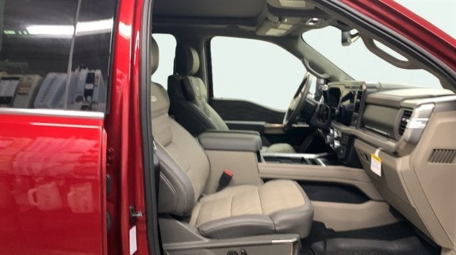 2027 Ford Super Duty F-350 SRW Platinum