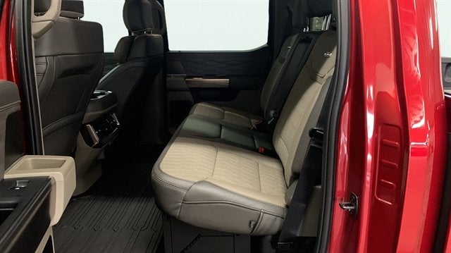 2027 Ford Super Duty F-350 SRW Platinum