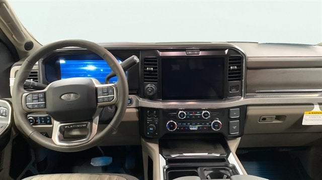 2027 Ford Super Duty F-350 SRW Platinum