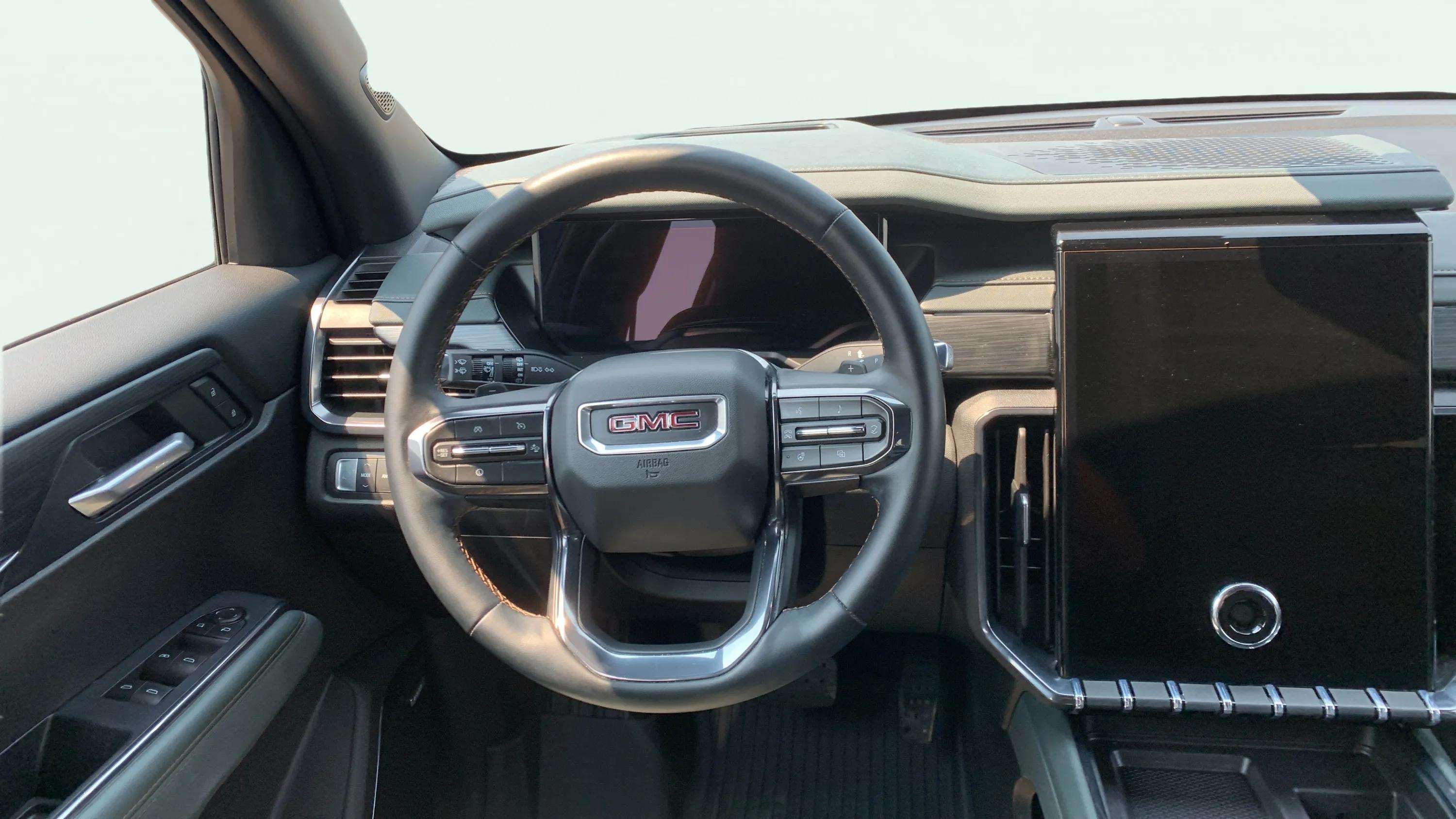 2025 GMC Acadia AT4