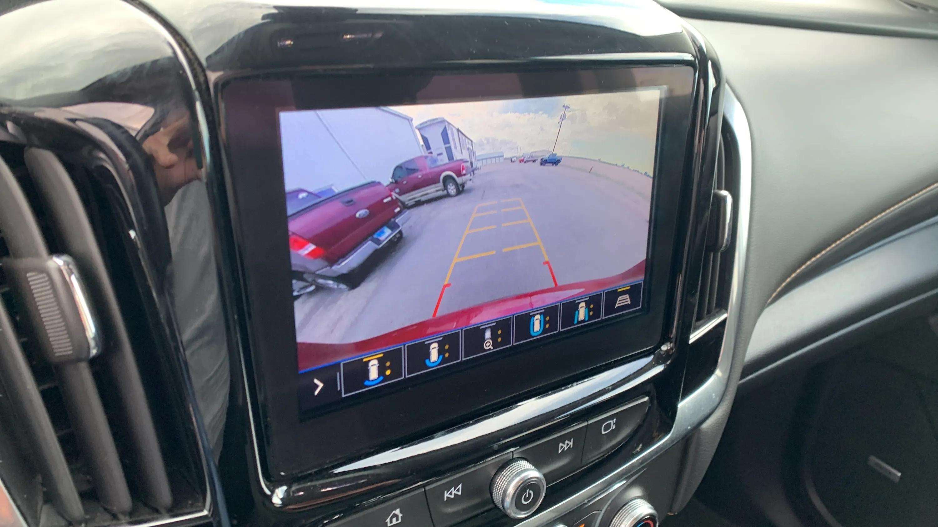 2021 Chevrolet Traverse LT Leather