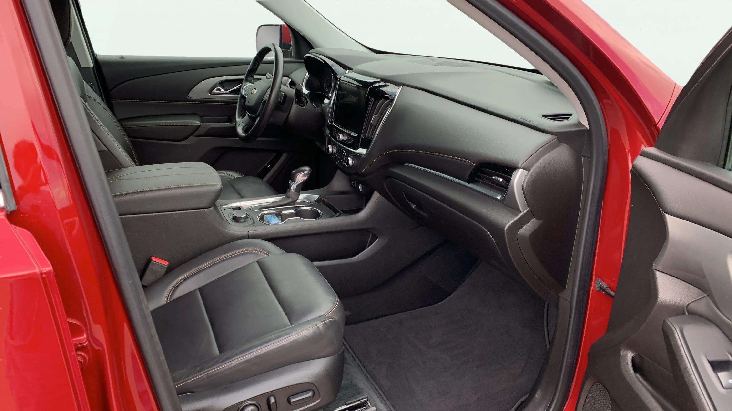 2021 Chevrolet Traverse LT Leather