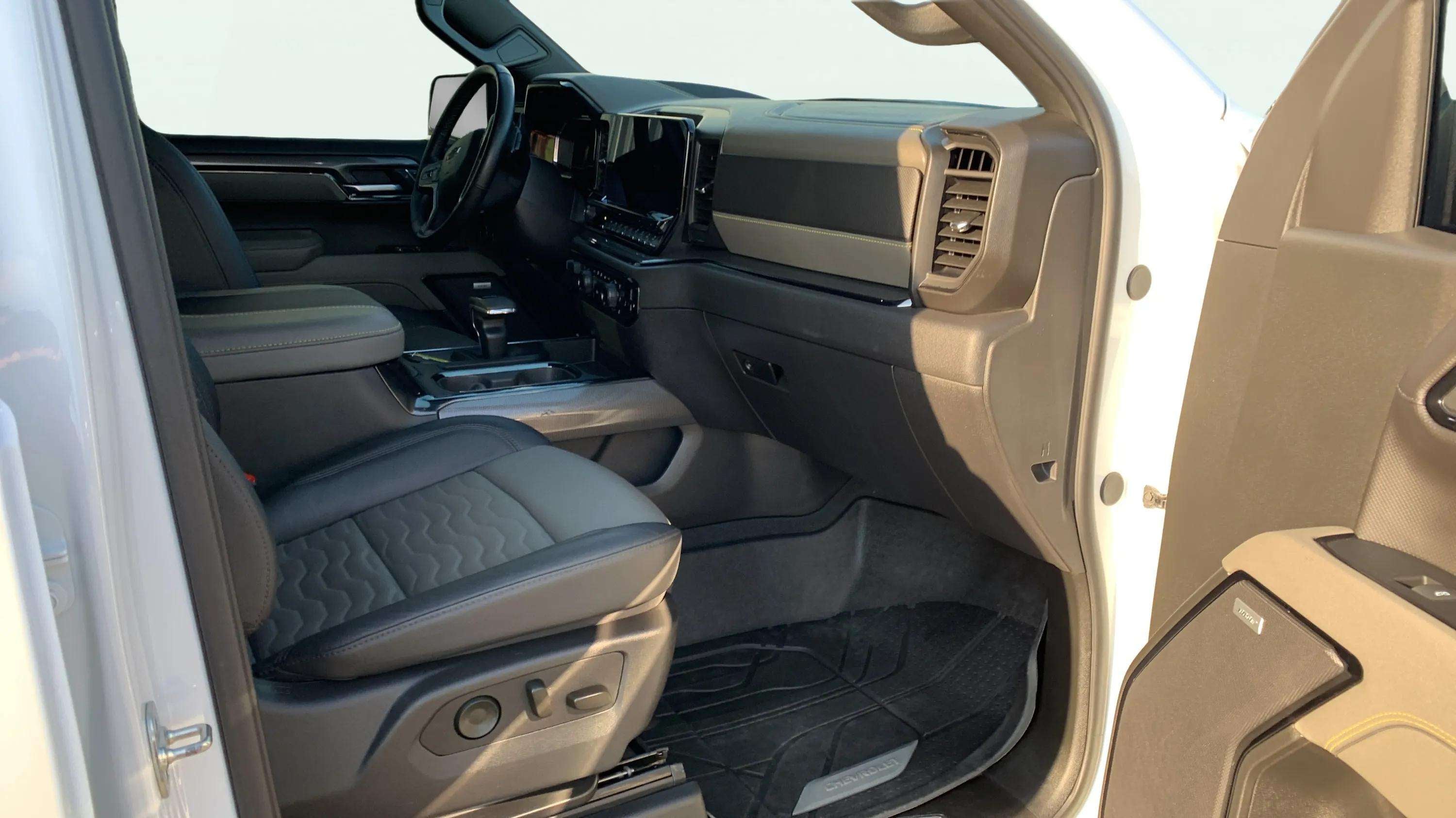 2025 Chevrolet Silverado 1500 ZR2