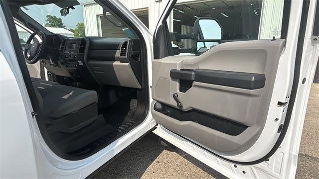 2017 Ford F-450 Chassis XLT