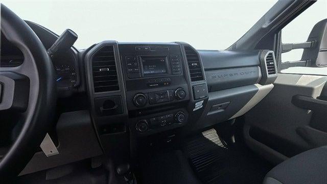 2017 Ford F-450 Chassis XLT