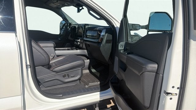 2027 Ford Super Duty F-350 SRW LARIAT