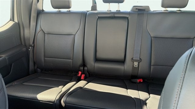2027 Ford Super Duty F-350 SRW LARIAT