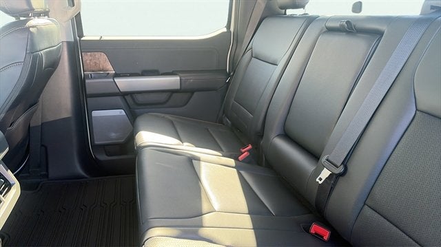 2027 Ford Super Duty F-350 SRW LARIAT