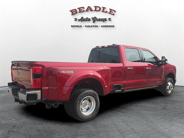 2026 Ford Super Duty F-350 DRW LARIAT