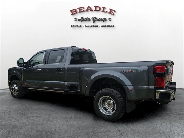 2026 Ford Super Duty F-350 DRW LARIAT