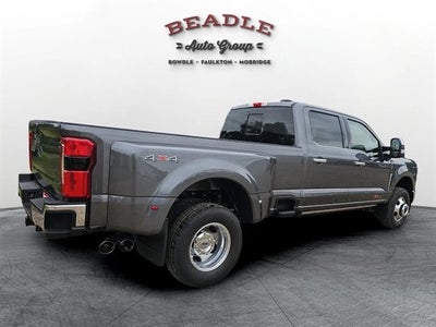 2026 Ford Super Duty F-350 DRW LARIAT