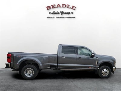 2026 Ford Super Duty F-350 DRW LARIAT
