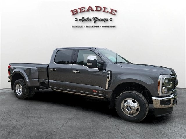 2026 Ford Super Duty F-350 DRW LARIAT