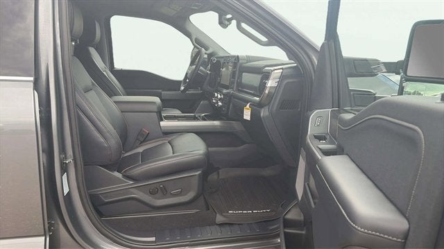 2026 Ford Super Duty F-350 DRW LARIAT