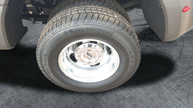2026 Ford Super Duty F-350 DRW LARIAT