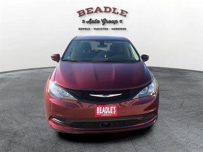 2022 Chrysler Voyager LX